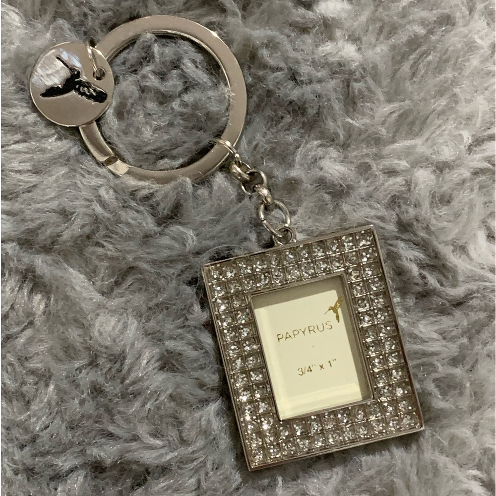 PAPYRUS RHINESTONE PHOTO
FRAME SILVER COLOR KEY CHAIN